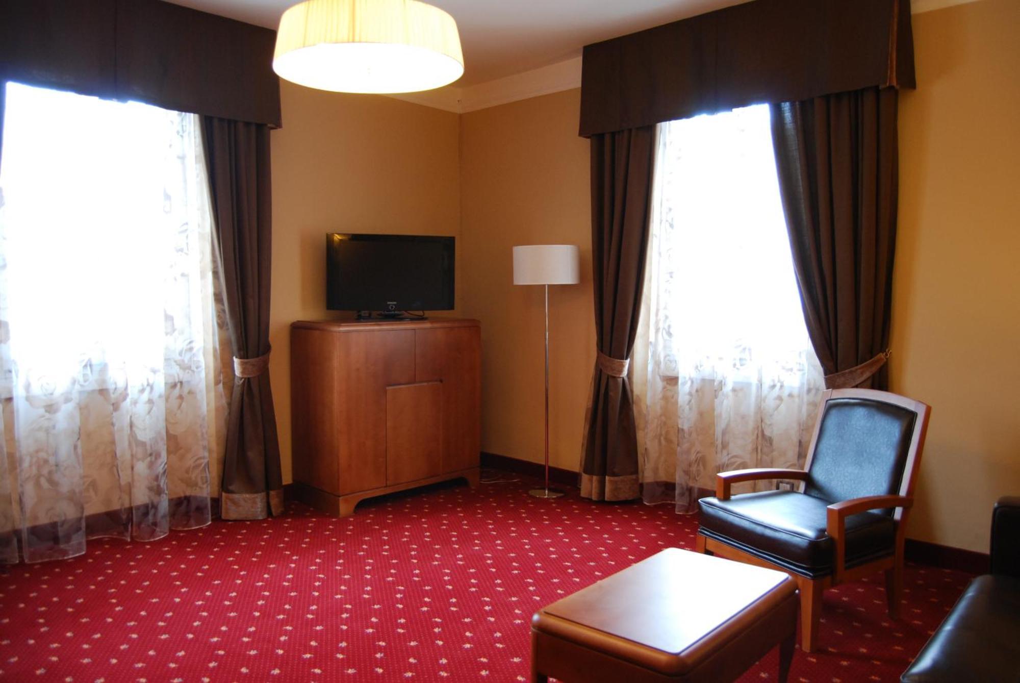 Hotel Milano Pool & Garden Salice Terme Zewnętrze zdjęcie